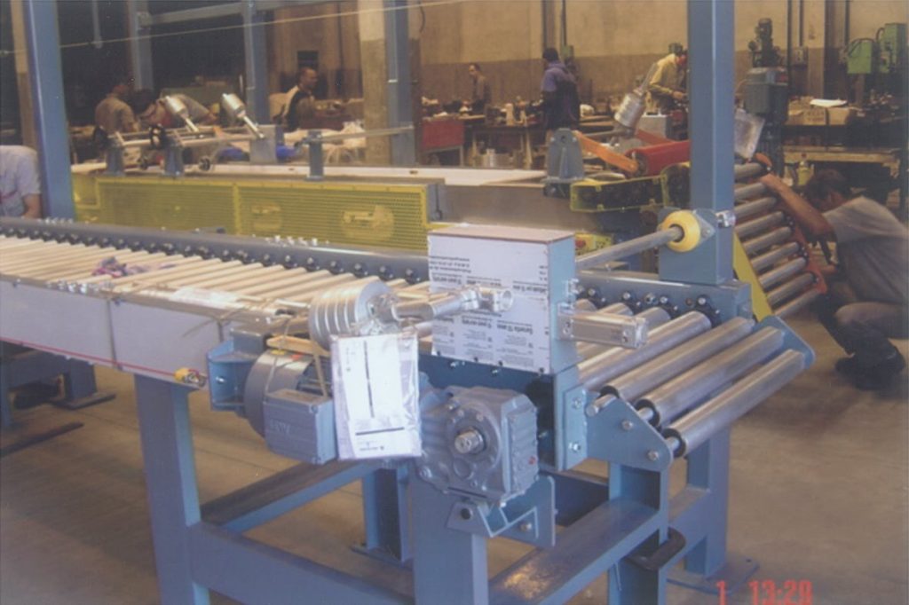 Transportador com Controle Automático para Pneus